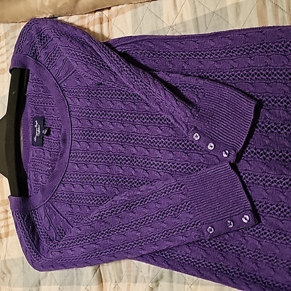 Ladies‎ American Eagle Sweater - Picture 3 of 5
